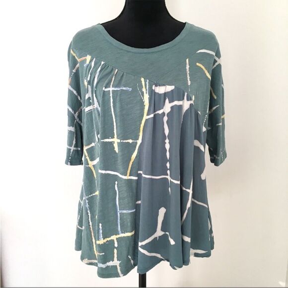 ✨HP✨Light Streaks Tee✨ - Picture 4 of 7